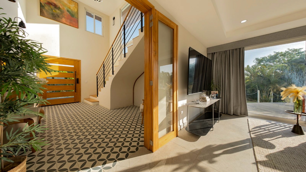 Interior foyer and entry
